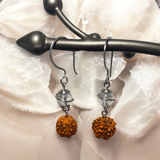 Boucles d’oreilles en acier inoxydable, perles de quartz et Rudraksha