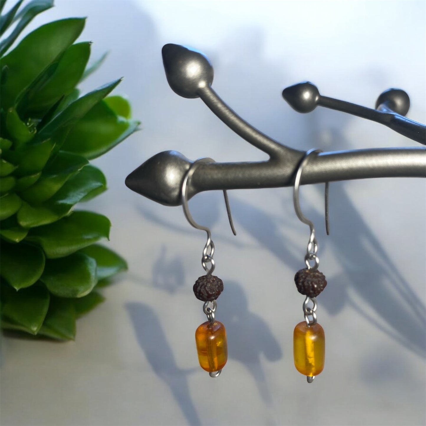 Boucles d’oreilles pendantes en ambre